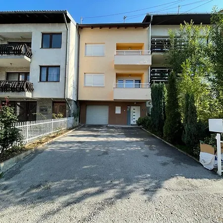 Kuca Na Mirnoj Lokaciji U Blizini Grada * サラエヴォ